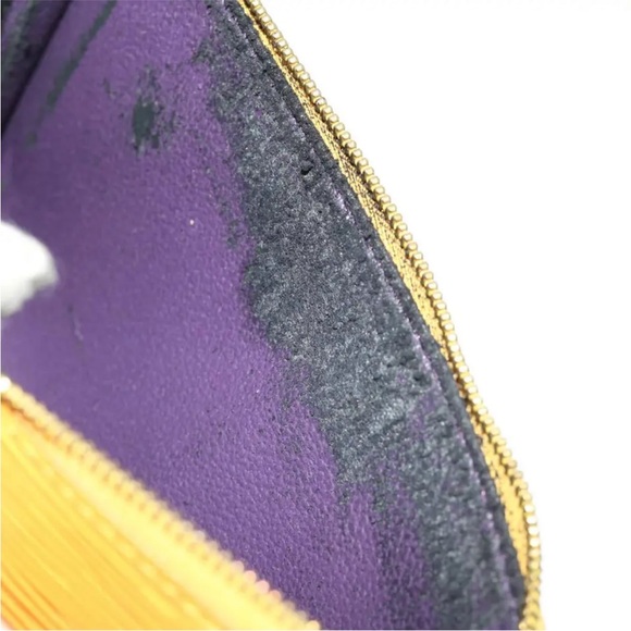 Louis Vuitton Epi Mini Pochette - Picture 11 of 11